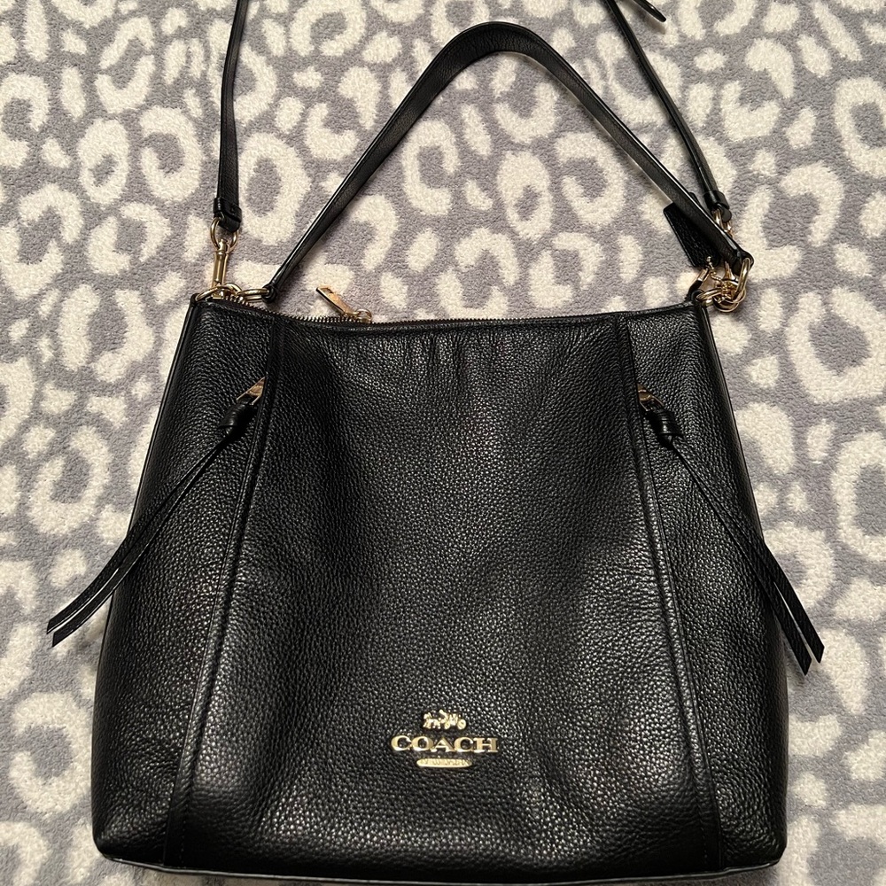 Like new Coach Marlon Hobo in black pebble leather